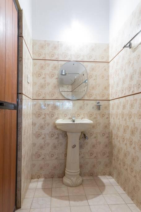 Villa Barbosa, 2 Bhk Villa & Luxury Rooms Near Colva, Sernabatim, Benaulim Beach المظهر الخارجي الصورة